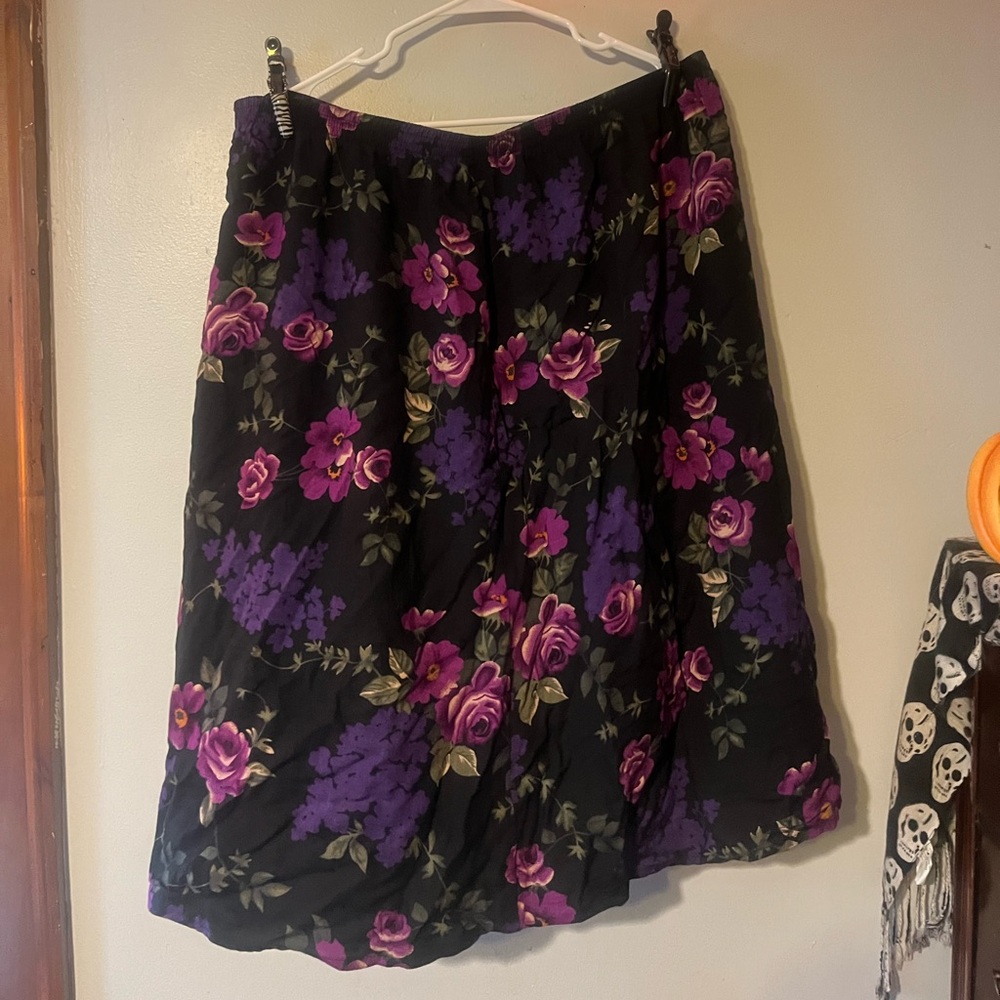 MIDI floral skirt lightly worn